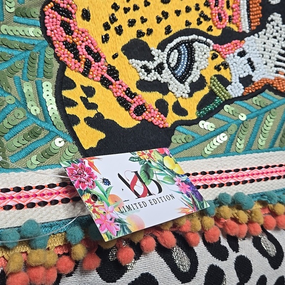 NWT A&B Tiguer Beat Tote - Picture 4 of 10